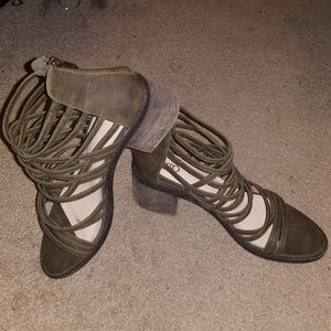 Cute NWOT Cato Caged Heels